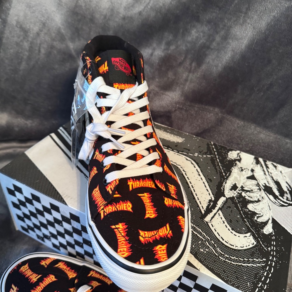 NEW Vans x Thrasher Skate Sk8-Hi Men Size 12 Black Flame Logo High Top Sneakers - Picture 7 of 11